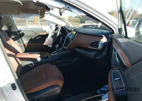 2022 Subaru Outback Touring z USA, uszkodzony, nr VIN 4S4BTAPC8N3214757